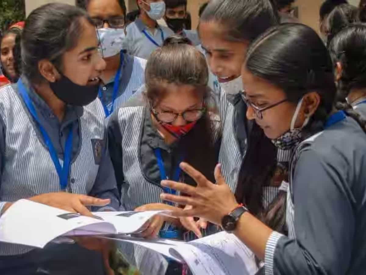 West Bengal HS 12th Result Out: पश्चिम बंगाल बोर्ड ने 12वीं के नतीजे जारी, 89.25% परीक्षार्थी हुए पास, ऐसे चेक करें परिणाम