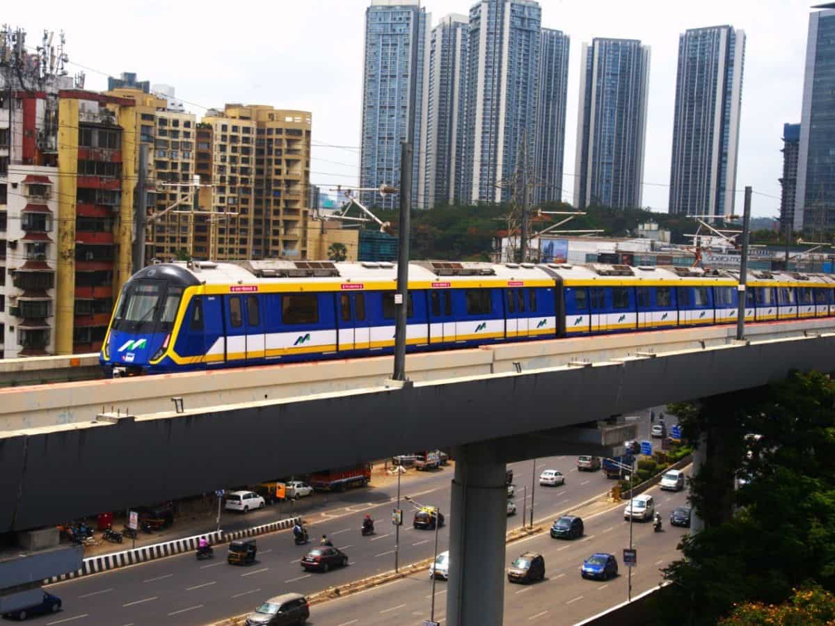 पैसेंजर्स की सुरक्षा के लिए मुंबई मेट्रो का बड़ा कदम, हर यात्री को मिलेगा अब 1 लाख रुपये तक का बीमा कवर