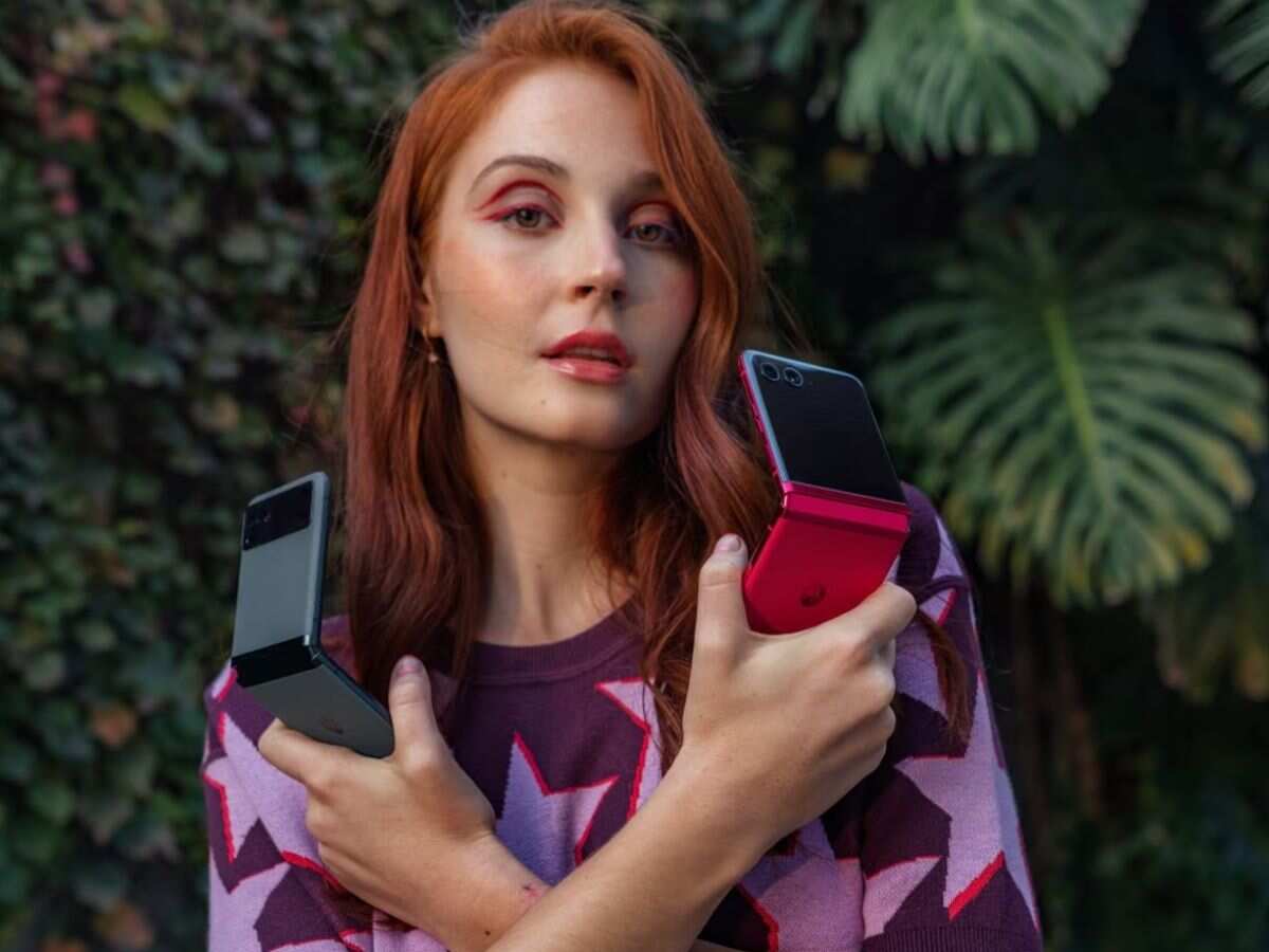 Samsung को मुंहतोड़ जवाब देने आया Motorola का धाकड़ Flip Phone! गजब के फीचर्स से मुरीद हुए लोग