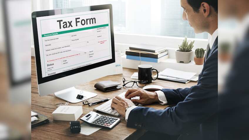 ITR फाइल करने से पहले देखें 7 कामों की ये चेकलिस्ट, एक गलती हुई नहीं कि घर पहुंच सकता है नोटिस