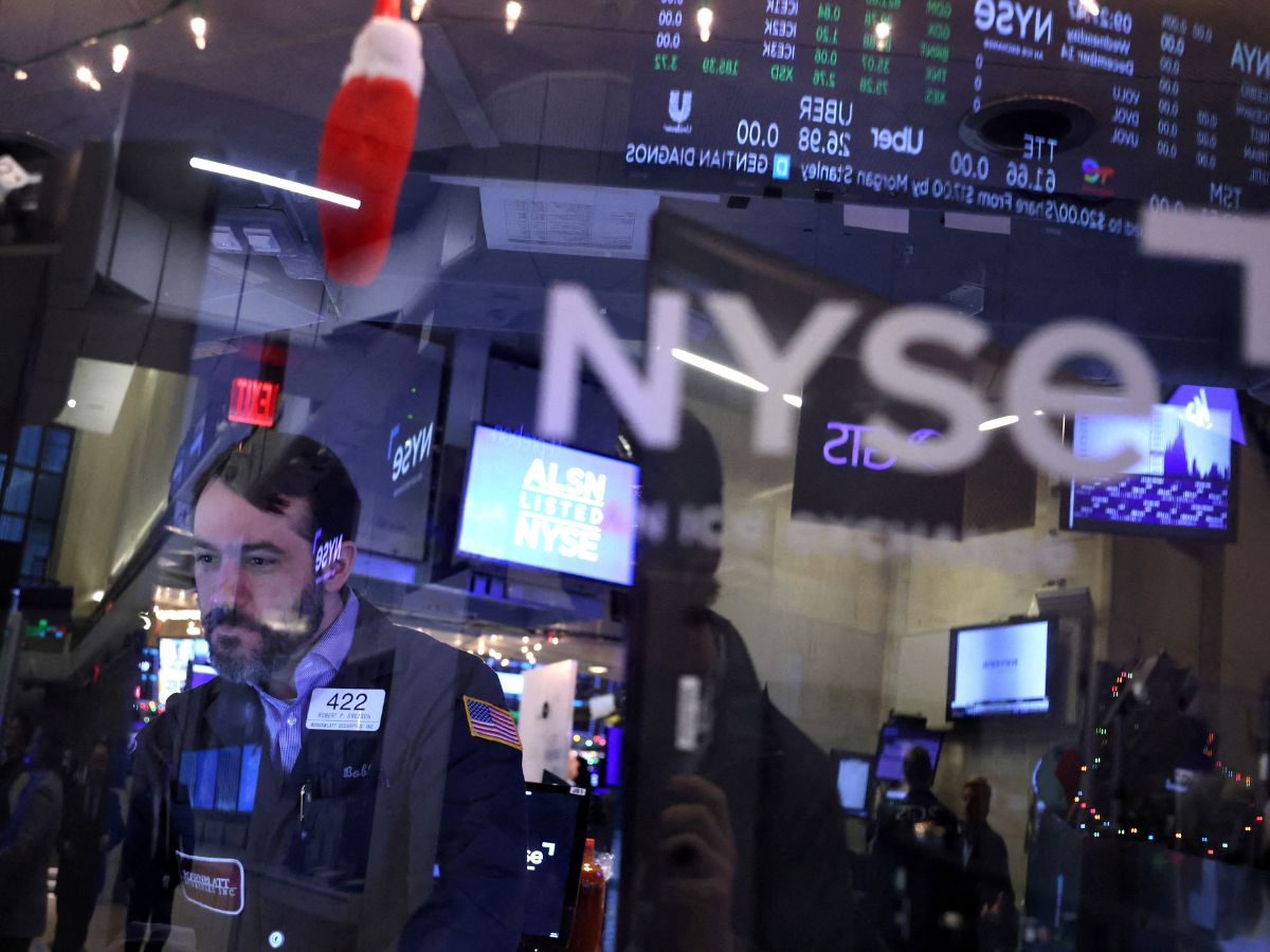 जॉब मार्केट डेटा से सेंटिमेंट हुआ मजबूत, 550 अंकों से अधिक उछला Dow Jones