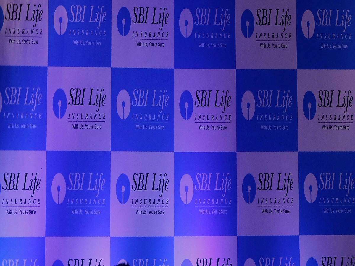 SBI Life के शेयर में किया है निवेश? बीमा कंपनी ने सहारा लाइफ के विलय पर दिया बड़ा अपडेट