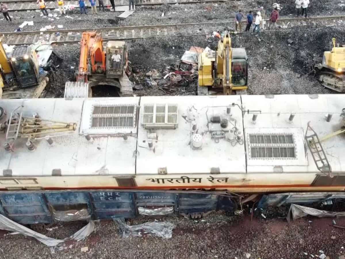 Odisha Train Accident: आखिर कैसे हुआ इतना भयंकर हादसा? रेल मंत्री वैष्णव ने बता दिया 288 लोगों की मौत की असली वजह