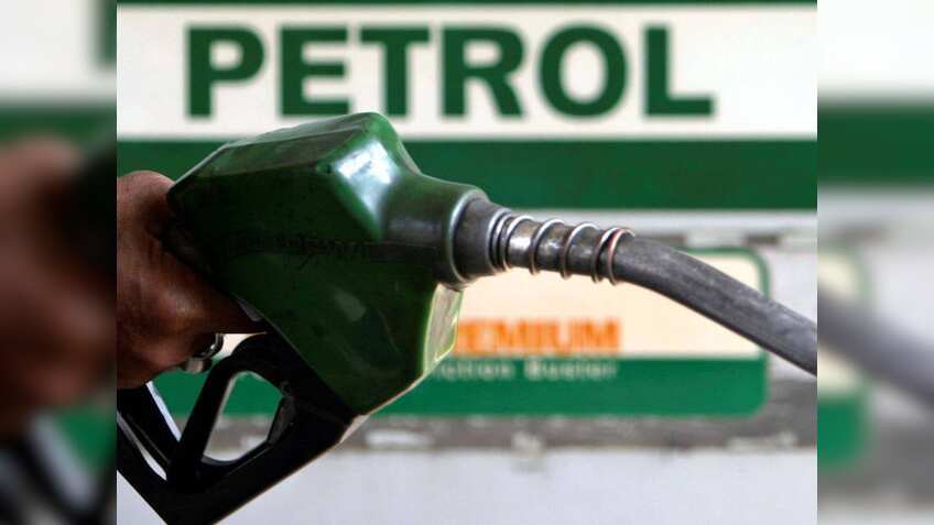EXCLUSIVE: आम जनता के लिए खुशखबरी...जल्द सस्ता हो सकता है पेट्रोल और डीजल