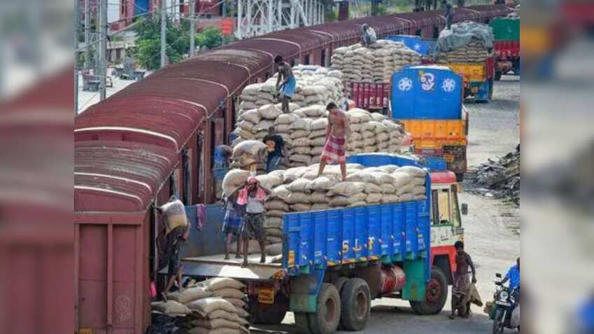 Indian Railways: माल ढुलाई से रेलवे को हुआ बंपर मुनाफा, मई में हुई 14,642 करोड़ रुपये की कमाई