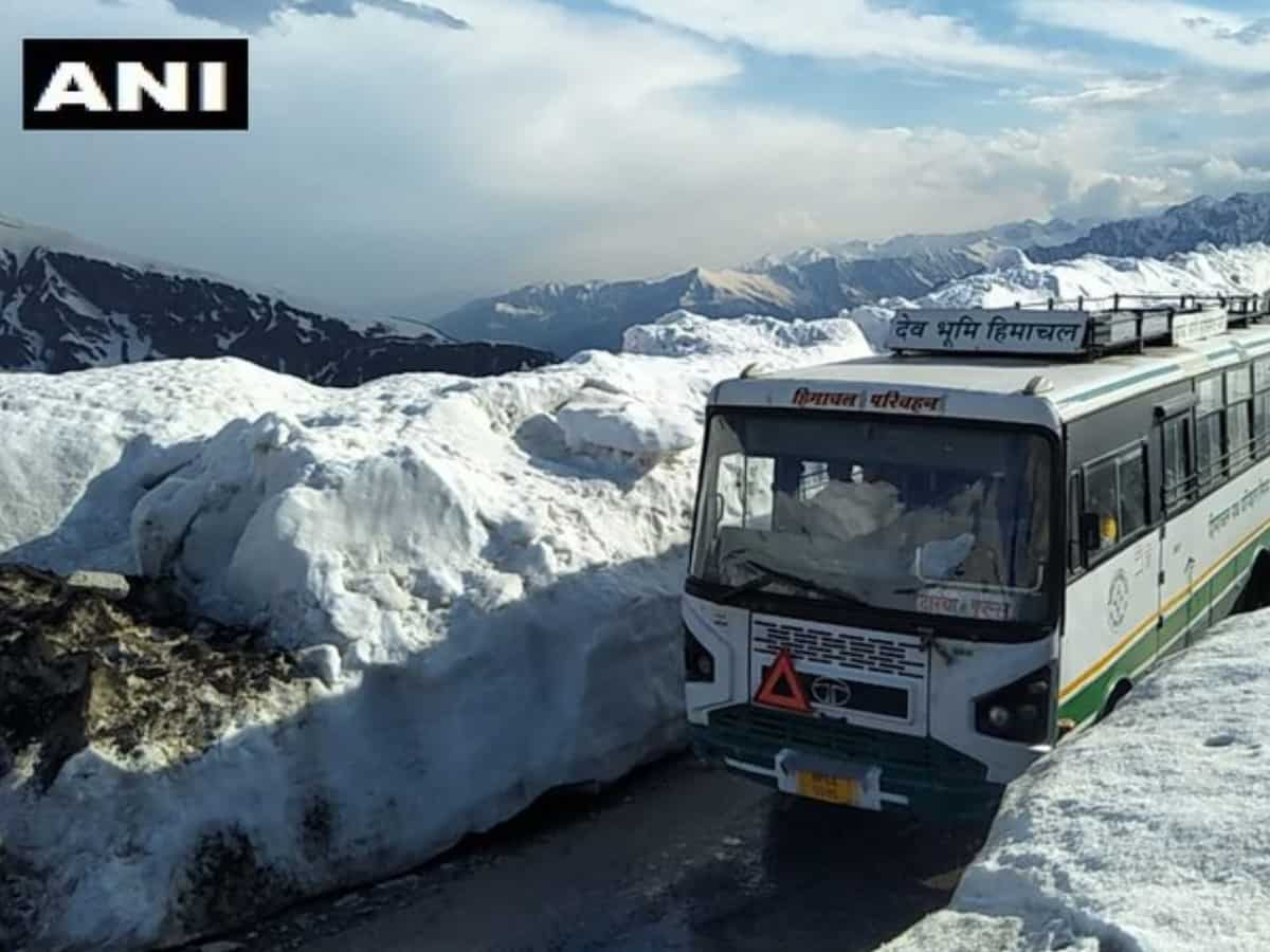  देश की सबसे लंबी बस यात्रा- दिल्ली को लेह से जोड़ने वाली बस सेवा फिर से शुरू, जानिए टा‍इमिंग-किराया और अन्‍य डीटेल्‍स