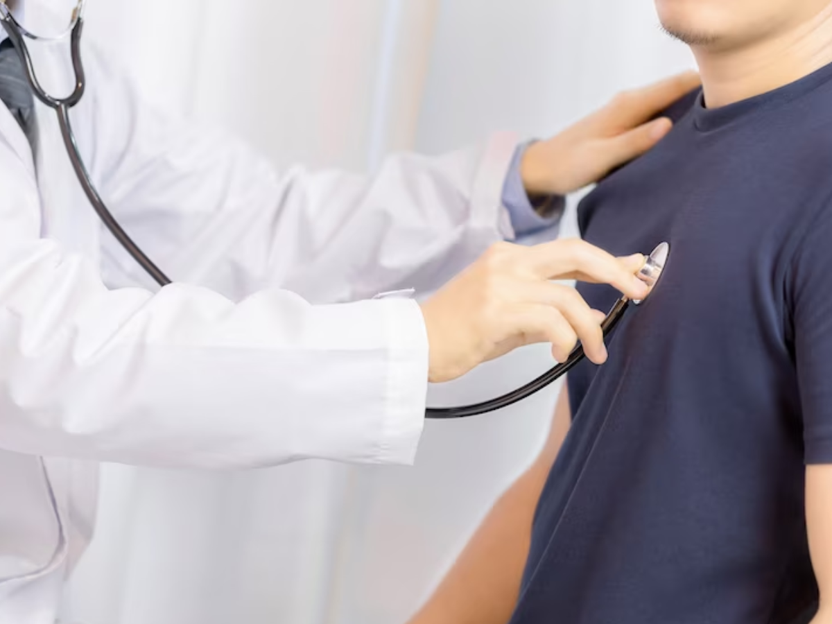 Father’s Day 2023: जिम्मेदार संतान बनें और कराएं पिता के ये 5 हेल्थ चेकअप, ये होगा फादर्स डे का सबसे अच्छा गिफ्ट