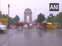 Delhi weather Update: दिल्ली-नोएडा में बदला मौसम का मिजाज, हो रही झमाझम बारिश, लोगों को गर्मी और उमस से मिली राहत