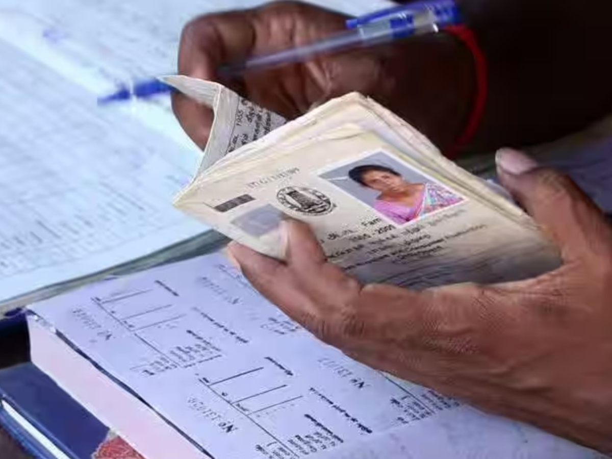 Aadhar-Ration Card Linking: अब 30 सितंबर तक करा सकते हैं राशन कार्ड को आधार कार्ड से लिंक, मंत्रालय ने जारी किया नोटिफिकेशन