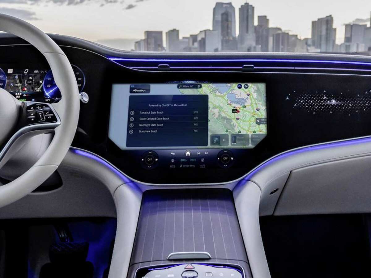 अब Mercedes की कारों में आपसे बातें करेगा ChatGPT, जानिए इसके लिए कंपनी का क्या है प्लान