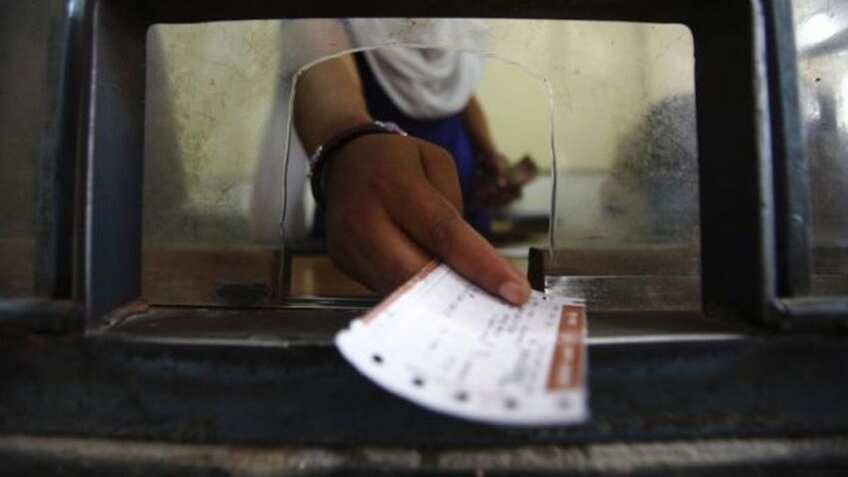 Train Ticket बुकिंग में एंट्री कर IRCTC का टेकओवर कर लेगी Adani Group? कितना सच्चा है कांग्रेस का ये आरोप