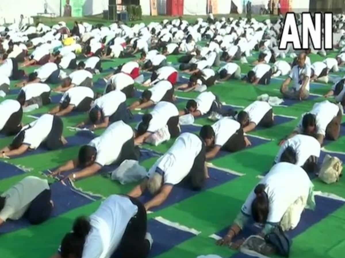 International Yoga Day 2023: इस साल किस थीम के साथ मनाया जाएगा योग दिवस, क्‍या हैं खास तैयारियां, एक क्लिक में जानें