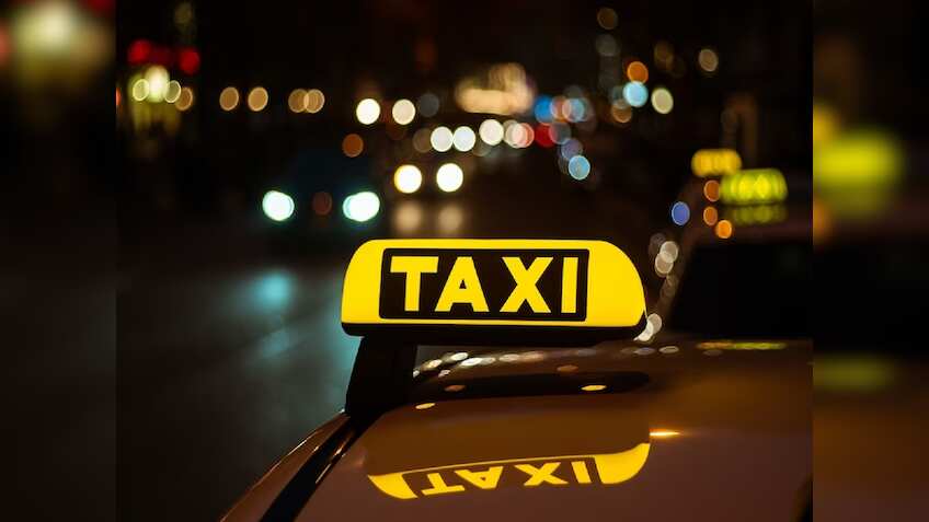दिल्ली सरकार ने टैक्सी चालकों को दी बड़ी राहत, CNG से चलने वाली टैक्सियों की वैधता 15 साल बढ़ाई