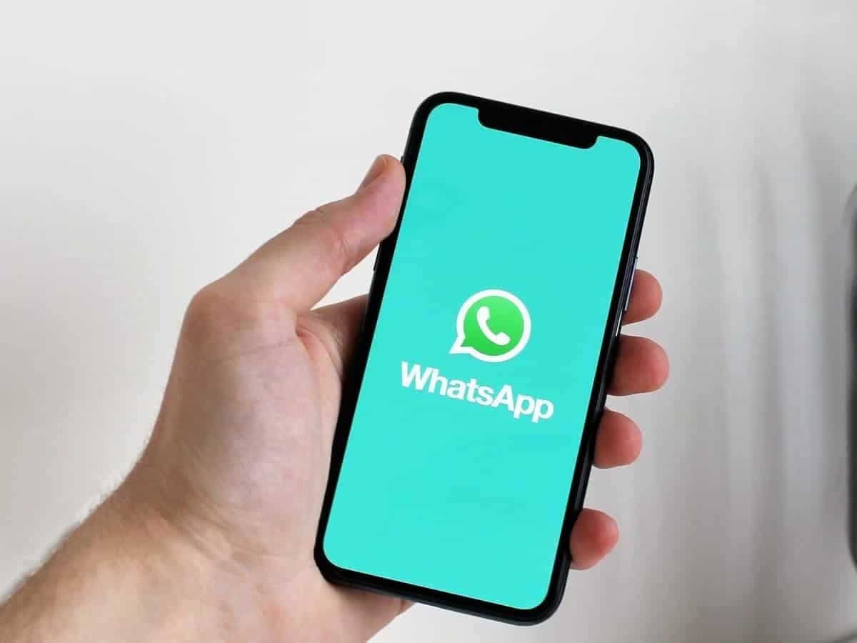 अभी तक नहीं ट्राई किए WhatsApp के ये फीचर्स? Edit Message से लेकर Voice Status तक है शामिल