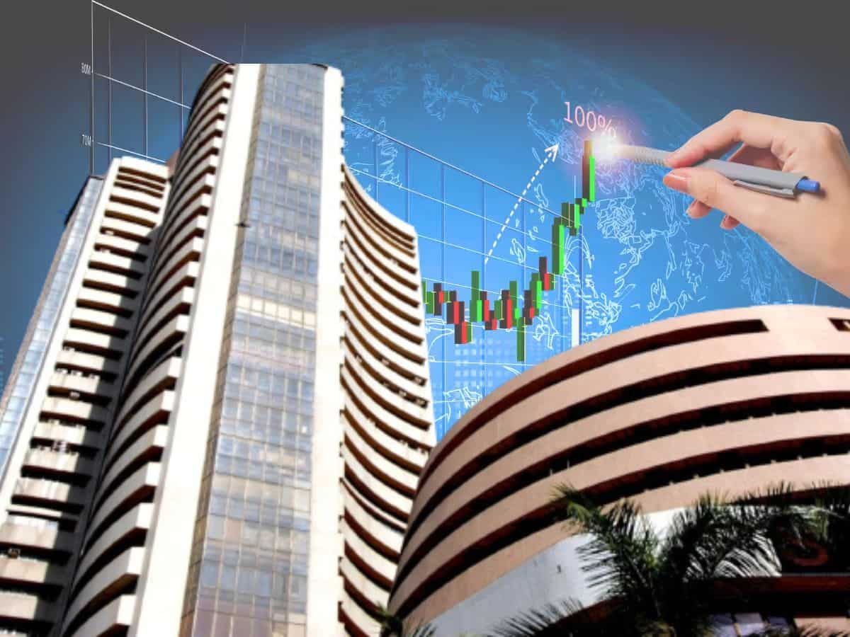 Stock Market Updates: सेंसेक्स 63 हजार के नीचे फिसला, मेटल्स और ऑटो में भारी बिकवाली