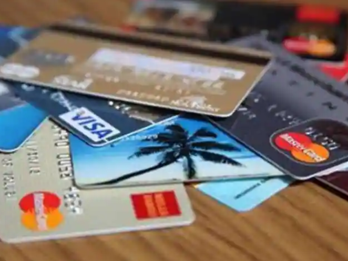 ATM Card पर क्यों लिखा होता है 16 डिजिट का नंबर, क्या आप जानते हैं इसका मतलब?