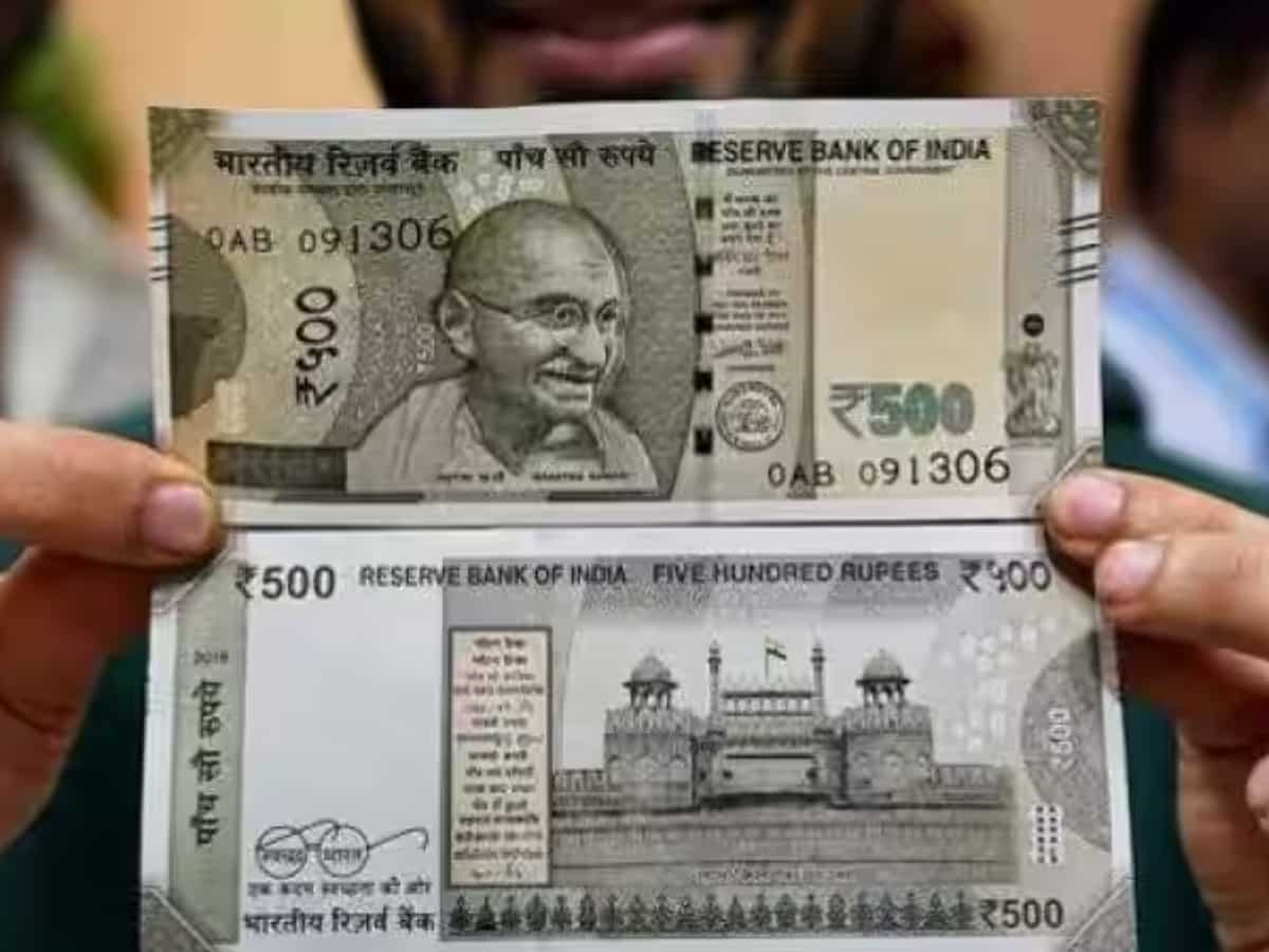 क्‍या ₹500 का वो नोट अमान्‍य है, जिसमें हरी पट्टी गांधीजी की तस्वीर के पास होती है? जानिए क्‍या है Fact