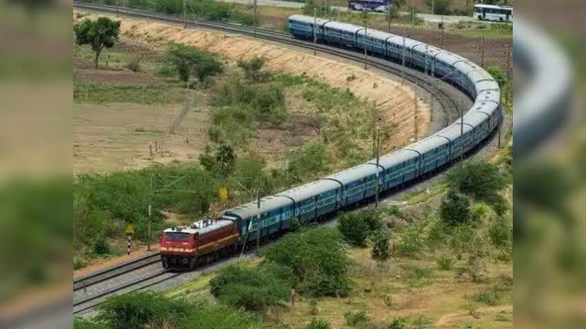 गणेश चतुर्थी में मुंबई-गोवा वासियों को नहीं होगी घर जाने में दिक्कत, इन रूट्स पर चलाई जाएगी स्पेशल ट्रेन