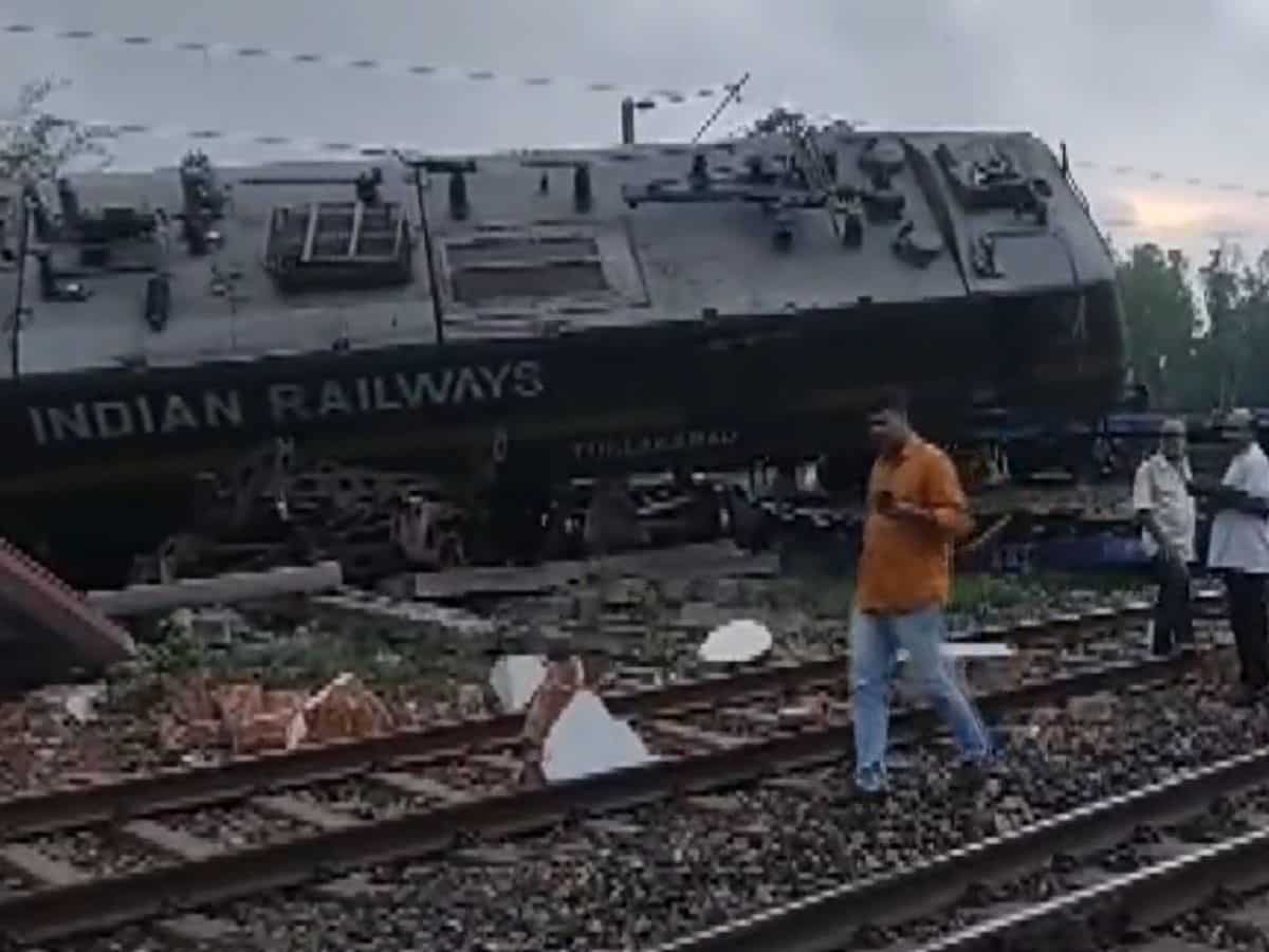 Train Accident: पश्चिम बंगाल के बांकुड़ा में बड़ा ट्रेन हादसा, आपस में टकराई 2 मालगाड़ी, कई ट्रेनें हुईं कैंसिल