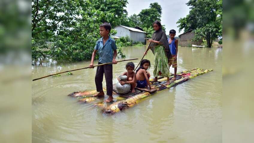 असम में बाढ़ की स्थिति अभी भी गंभीर, 9 जिले में फंसे हुए हैं चार लाख से अधिक लोग, अमित शाह ने दिया मदद का आश्वासन