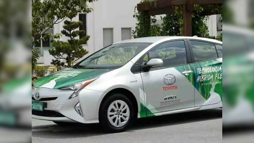 Toyota Camry: भूल जाइए पेट्रोल, डीजल और CNG; एथेनॉल से चलेगी ये कार, नितिन गडकरी करेंगे लॉन्च