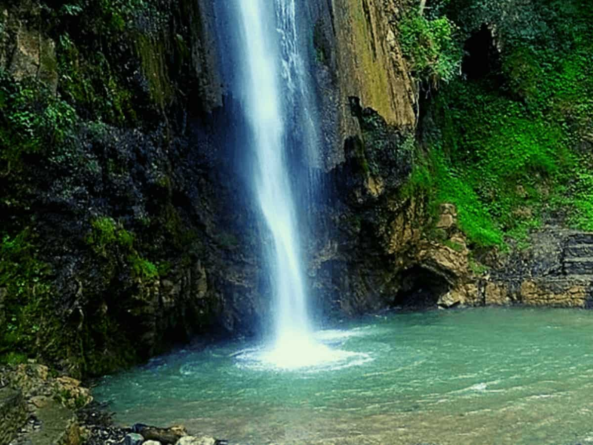 Nature Beauty के कारण दूर-दूर तक प्रसिद्ध है भारत का ये Hill Station, लेकिन यहां नहीं है विदेशियों को घूमने की इजाजत