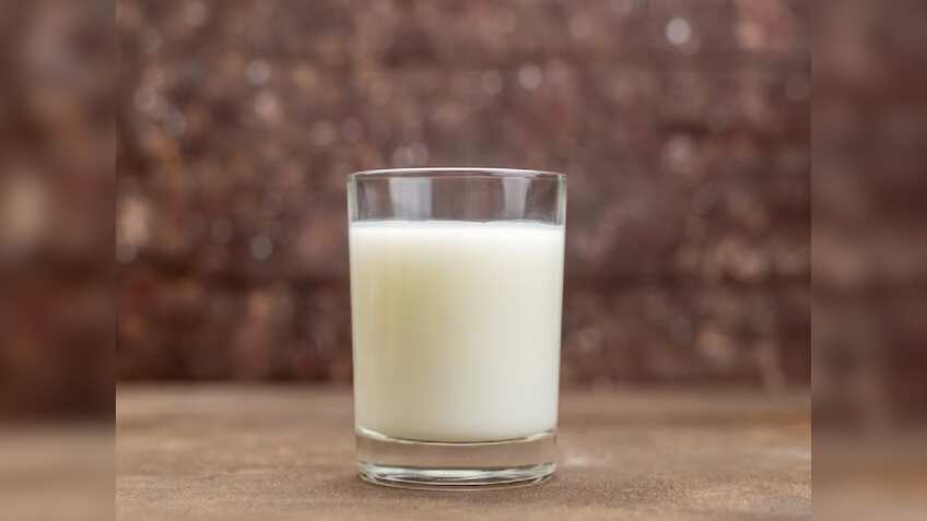 Milk Price: दूध की बढ़ती कीमतों पर ये बोले  पशुपालन, मत्स्य पालन और डेयरी मंत्री परषोत्तम रूपाला