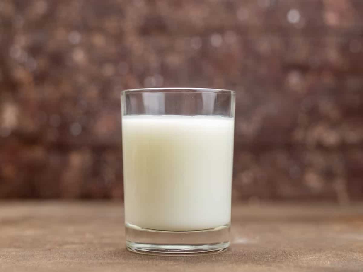 Milk Price: दूध की बढ़ती कीमतों पर ये बोले  पशुपालन, मत्स्य पालन और डेयरी मंत्री परषोत्तम रूपाला