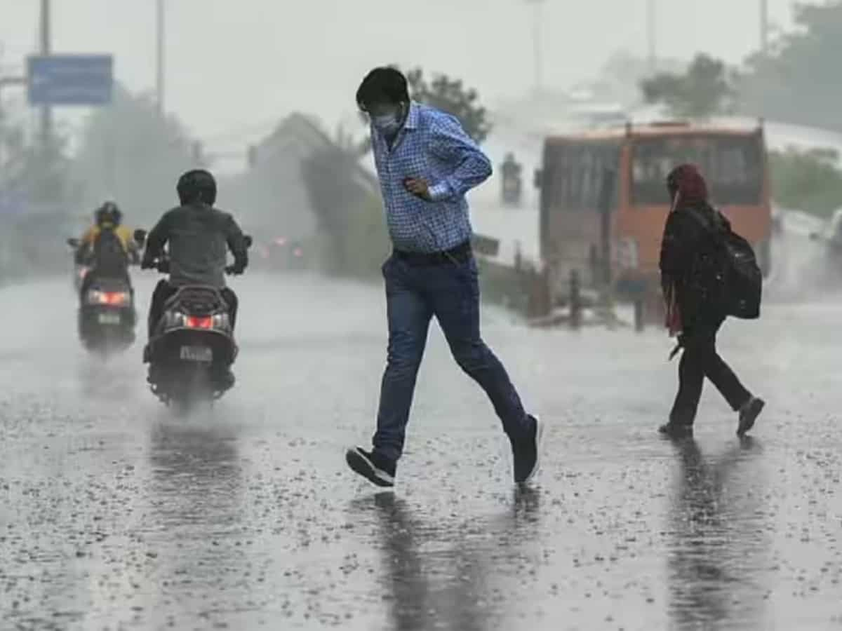 Weather Update: दिल्ली में अबतक 15 दिन हुई बारिश, टूटा बीते 10 साल का रिकॉर्ड, IMD ने दी ये चेतावनी