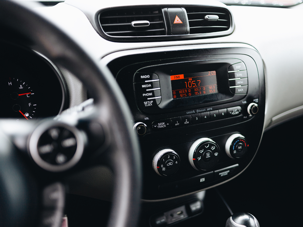 1 लीटर में ज्यादा दौड़ेगी आपकी कार, जानिए AC की स्पीड कैसे बढ़ा देगी माइलेज