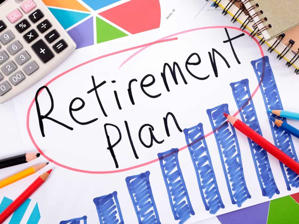 पहली ही नौकरी से Retirement Planning है जरूरी, जानिए कैसे Compounding से पैसे बन जाएंगे कई गुना