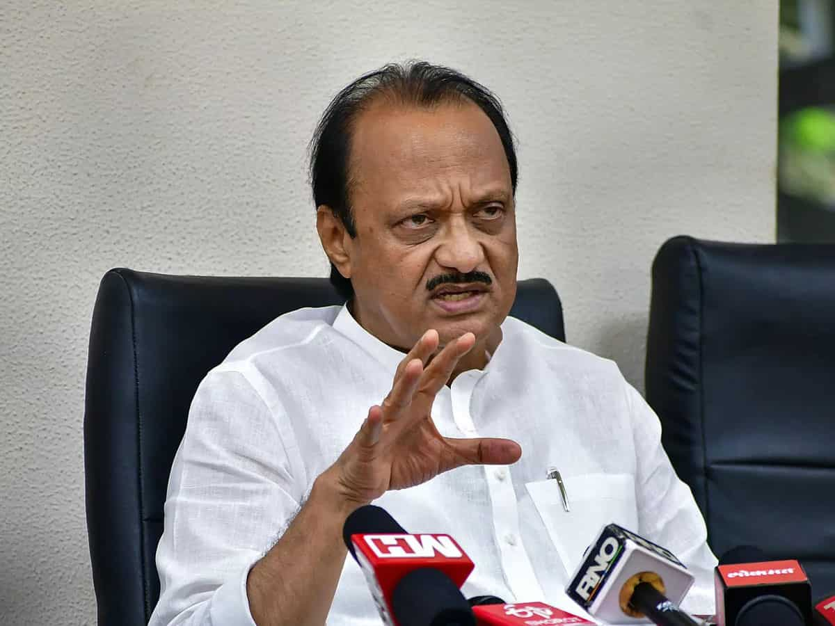 महाराष्ट्र की राजनीति का सुपर संडे, NCP में बड़ी टूट, Ajit Pawar ने ली डिप्टी सीएम की शपथ