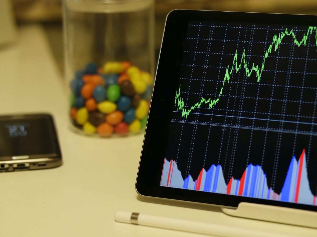 तेजी के लिए तैयार है ये  5 Stocks, होगी जोरदार कमाई; नोट कर लें Target