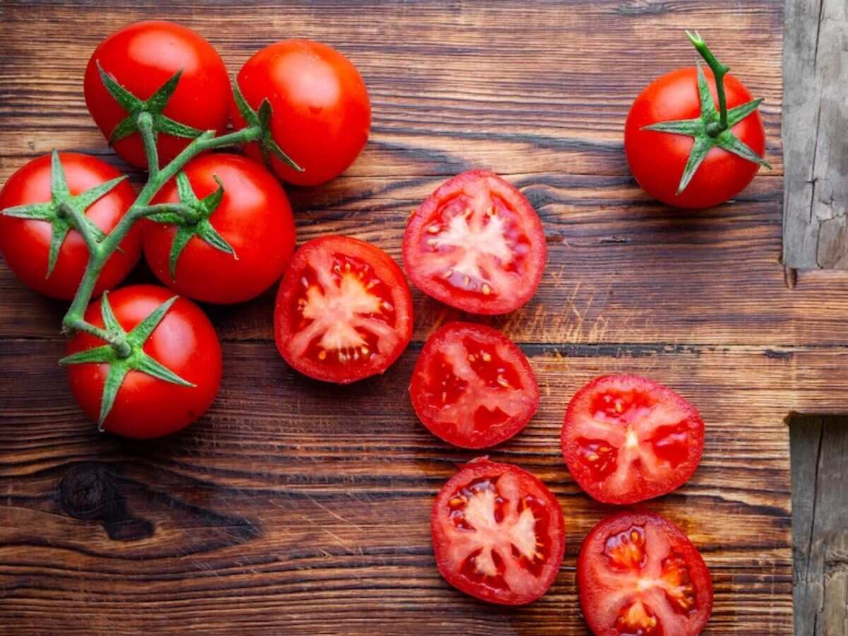 Tomato Price Hike: यहां सरकारी राशन दुकानों पर 60 रुपये किलो मिलेगा Tomato, राज्य सरकार ने लिया बड़ा फैसला