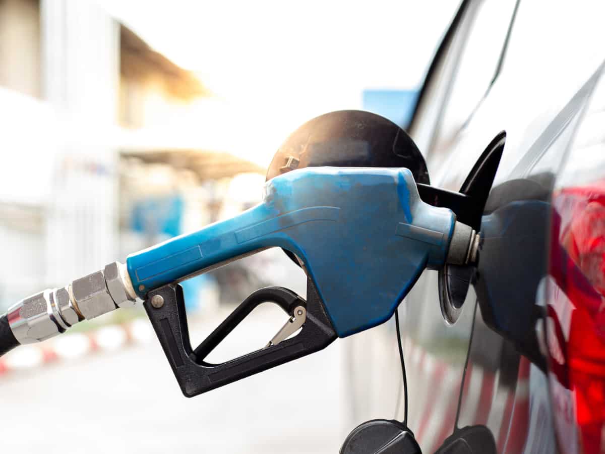 Petrol-Diesel Latest Price: आज के लिए पेट्रोल-डीजल के ताजा भाव जारी, जानिए आपके शहर का हाल