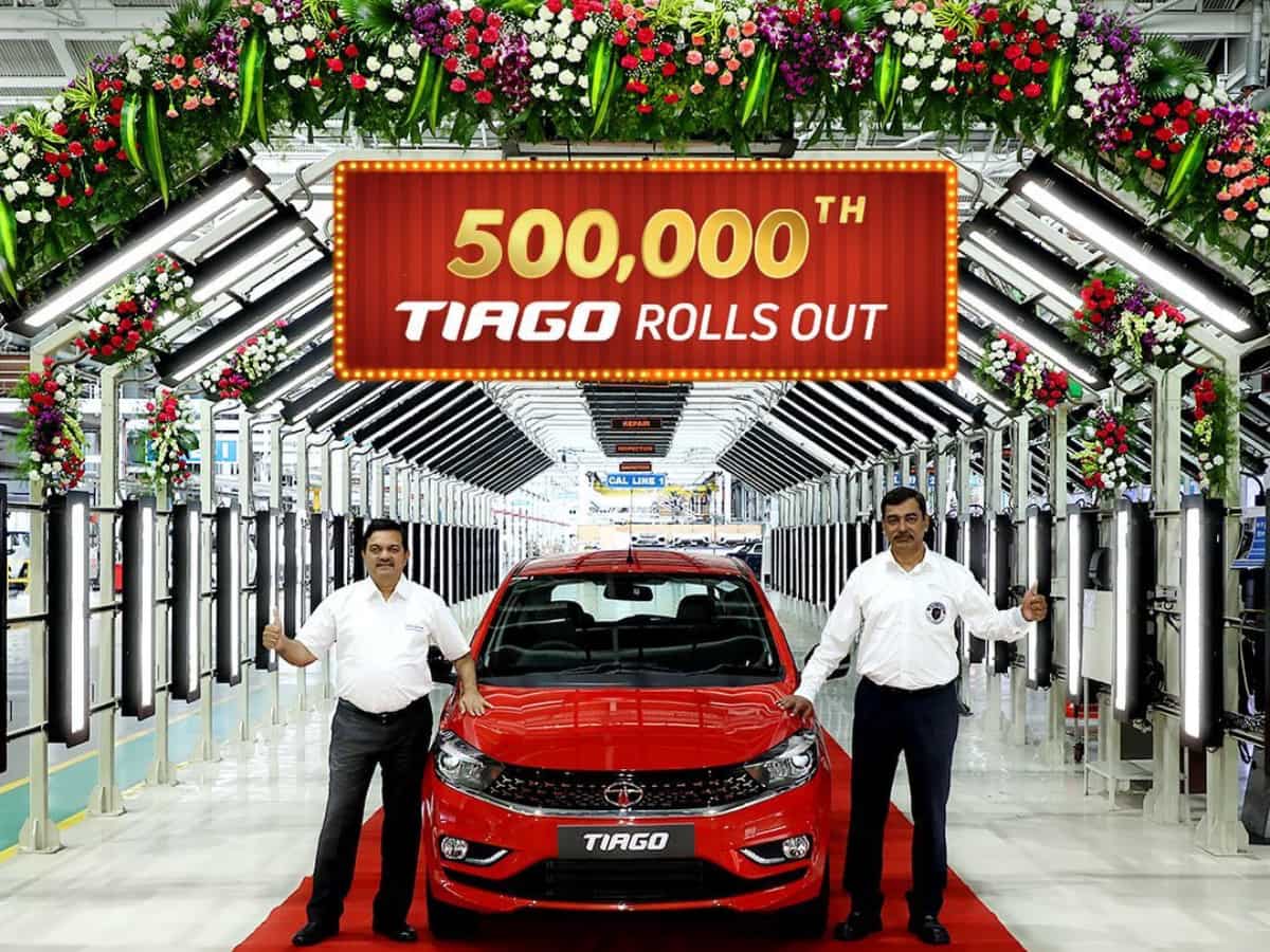 Tata Motors की इस कार ने बेच डाली 5 Lakh Units, इन फीचर्स की वजह से मिला लोगों का प्यार