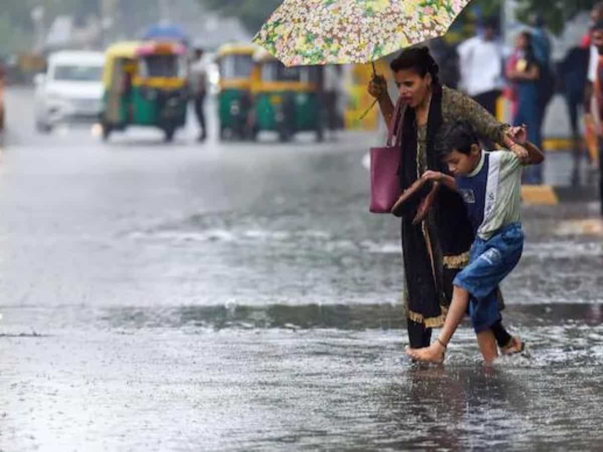 मूसलाधार बारिश ने बिगाड़ा दिल्ली समेत इन राज्यों का हाल, आज भी नहीं मिलेगी राहत, IMD ने जारी किया अलर्ट