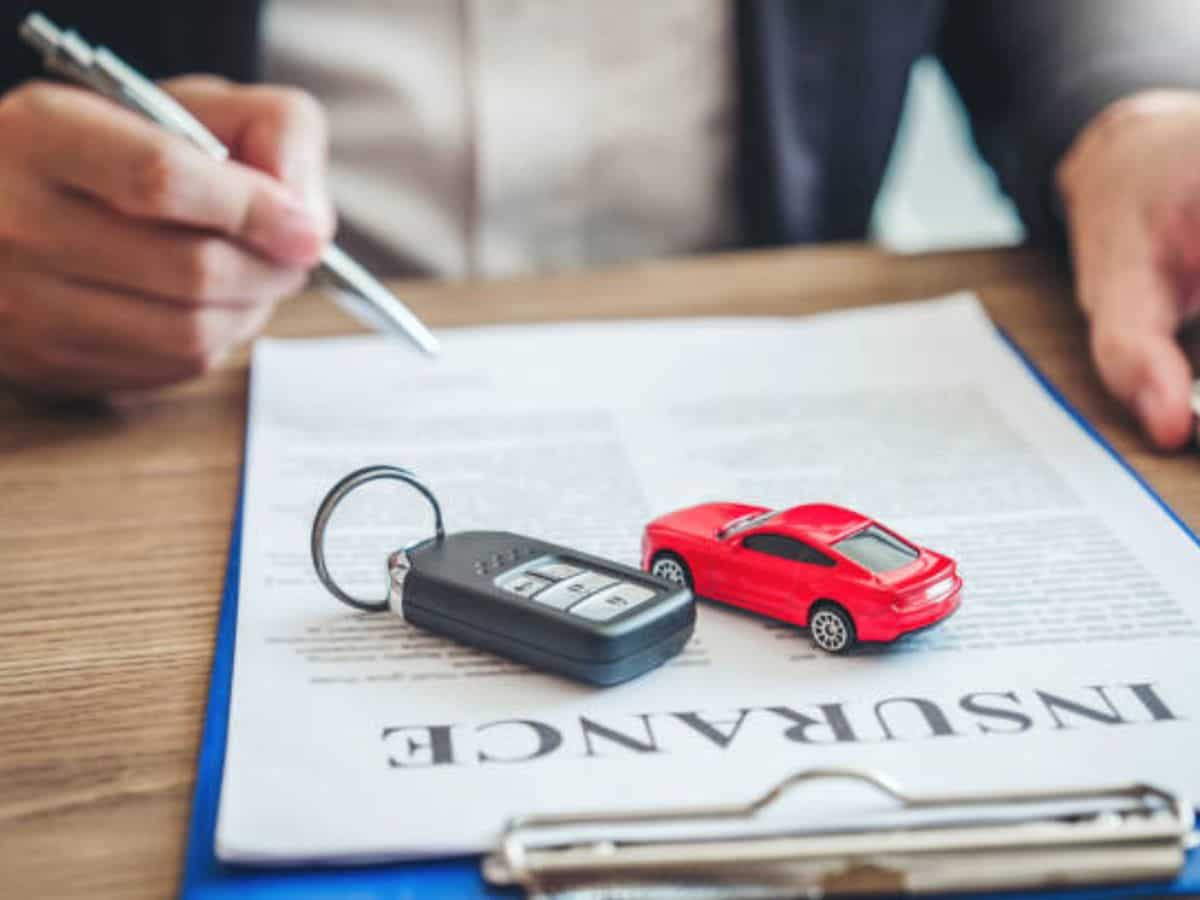 Monsoon में बह जाए कार या गाड़ी पर गिर जाए बिजली, तो भी मिलेगा पूरा Claim, Insurance लेते समय इन बातों का रखें ध्यान