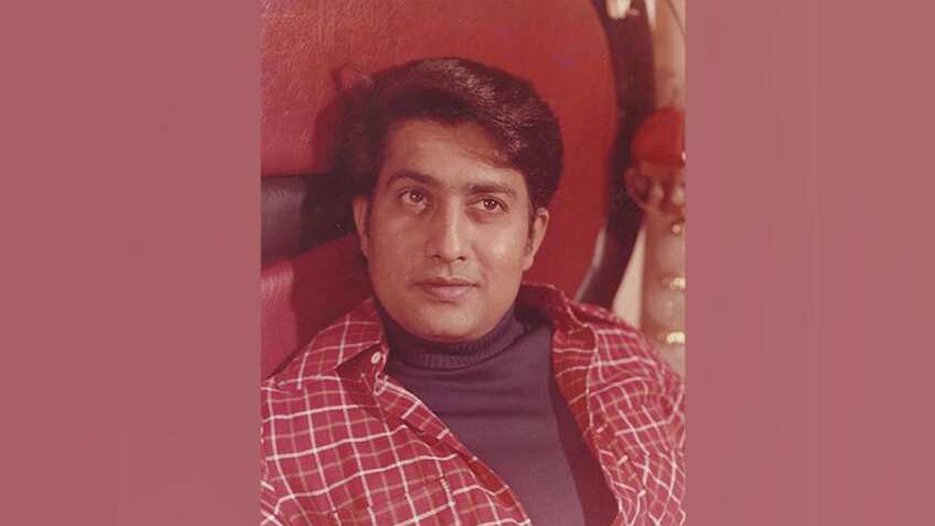 Ravindra Mahajani Death: मराठी के 'विनोद खन्ना' एक्टर रविंद्र महाजनी का निधन, किराए के फ्लैट से मिला शव 