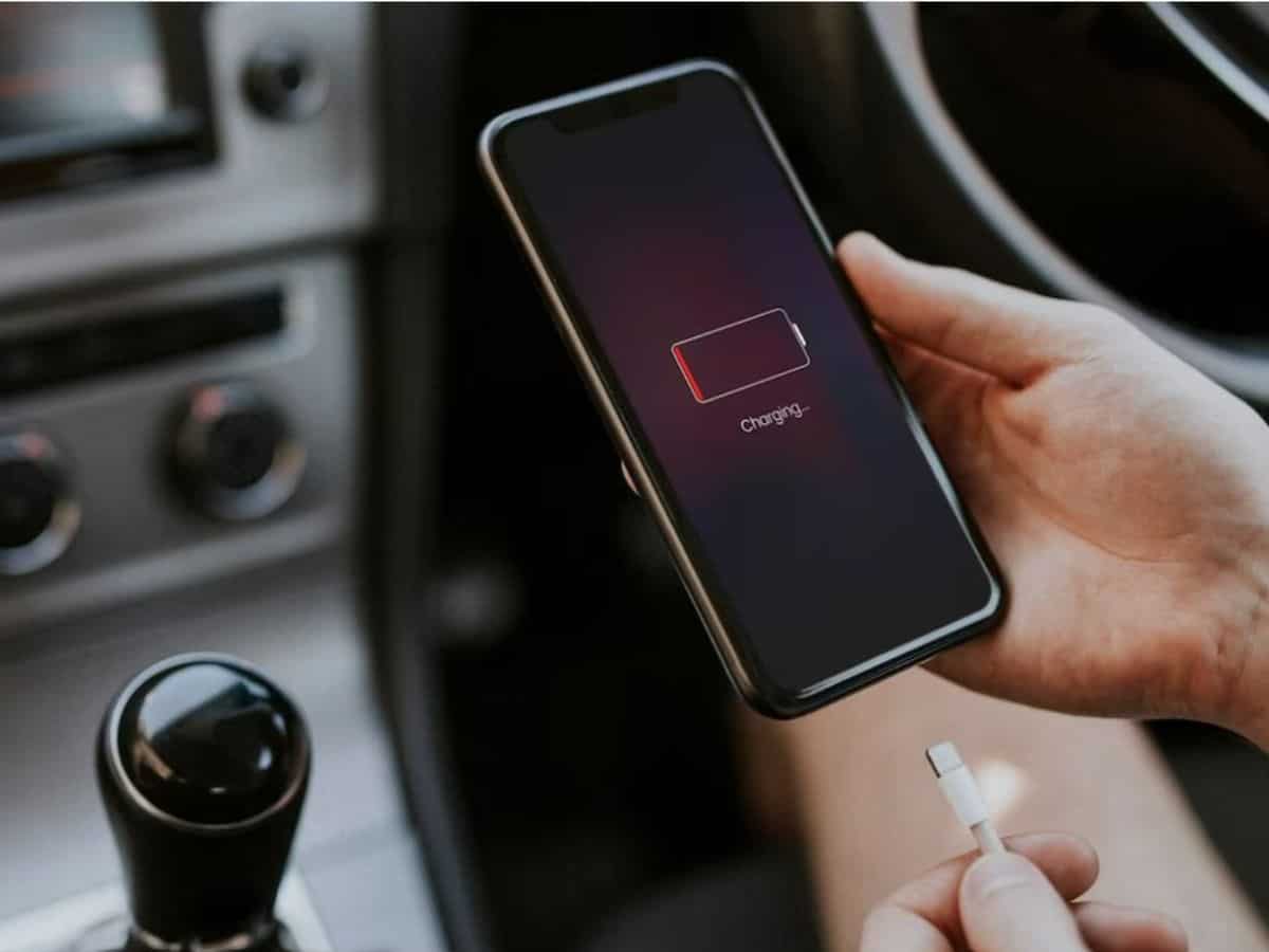 Top-6 Charging Tricks: इस तरह करें अपने Smartphone को चीते की तरह चार्ज, नहीं होगी Battery गुल