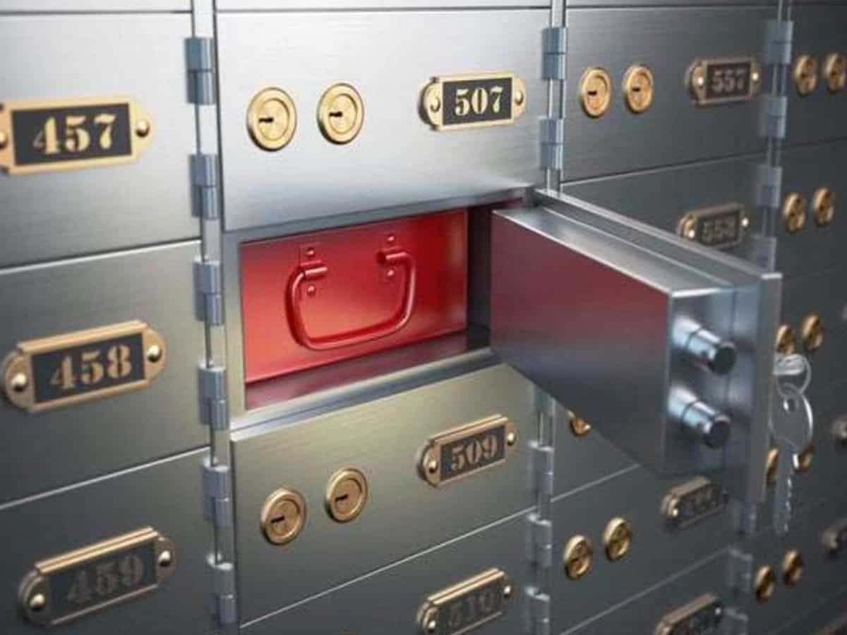 Bank Locker Rules: अगर कभी खो जाए बैंक लॉकर की चाबी तो क्या होगा? जानिए इससे जुड़े नियमों के बारे में