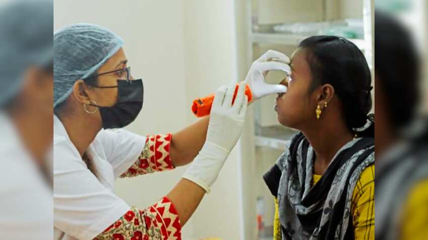 बाढ़ के पानी से आंखों के पानी तक, मॉनसून ने मचाई तबाही...तेजी से फैल रही लाल आंखों की बीमारी कन्जक्टिवाइटिस