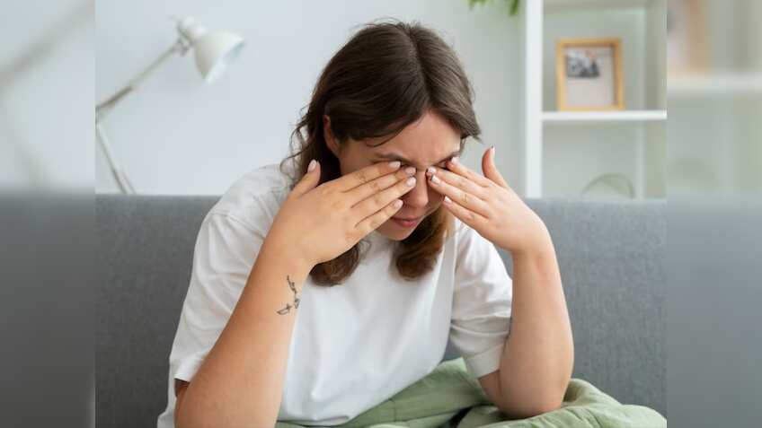 Conjunctivitis: कहीं आप तक भी न पहुंच जाए ये Eye Flu, बचाव के हैं ये 5 तरीके...अभी से अपनाना शुरू कर दें
