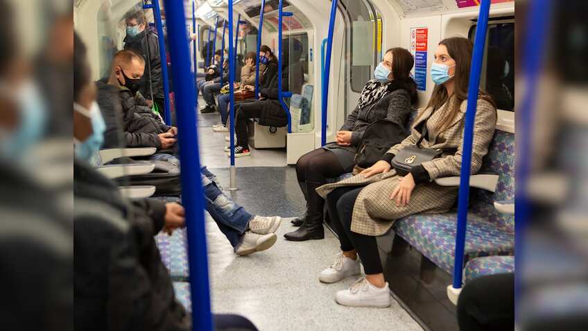 Eye Flu: पब्लिक ट्रांसपोर्ट से सफर करने वालों को आई फ्लू का खतरा ज्यादा, ऐसे करें बचाव