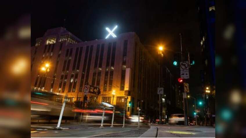 Elon Musk को झटका! ट्विटर के Headquater से हटा X लोगो, मिली थी कई शिकायतें 