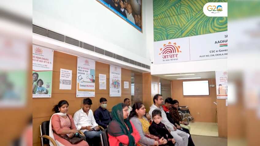 Update Your Aadhaar: UIDAI दे रहा है सुनहरा मौका, फ्री में मिल रही है ये सुविधा; फटाफट चेक कर लें नया अपडेट