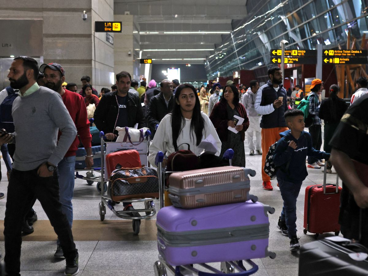 एयरपोर्ट पर बोर्डिंग की लंबी लाइन का मिल गया इलाज, फेस्टिव सीजन के पहले एविएशन मिनिस्ट्री ने उठाए ये बड़े कदम
