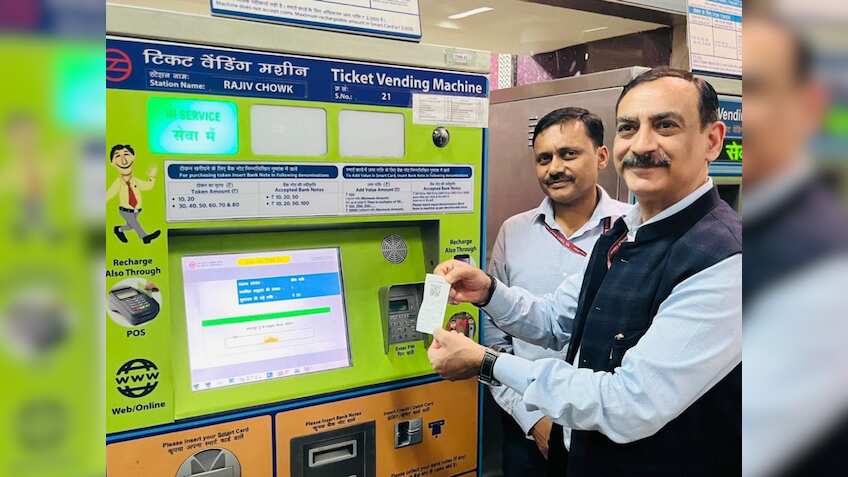 दिल्ली मेट्रो में सफर करने वाले लाखों लोगों के लिए खुशखबरी, अब लाइन में ...