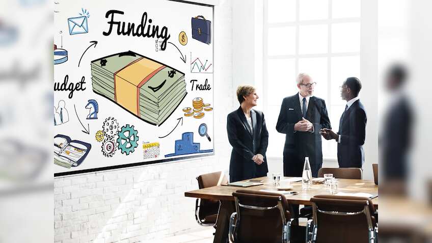 घाटे में चलने के बावजूद Startups में निवेशक क्यों लगाते हैं पैसे, जानिए कब और कैसे होती है उनकी असली कमाई