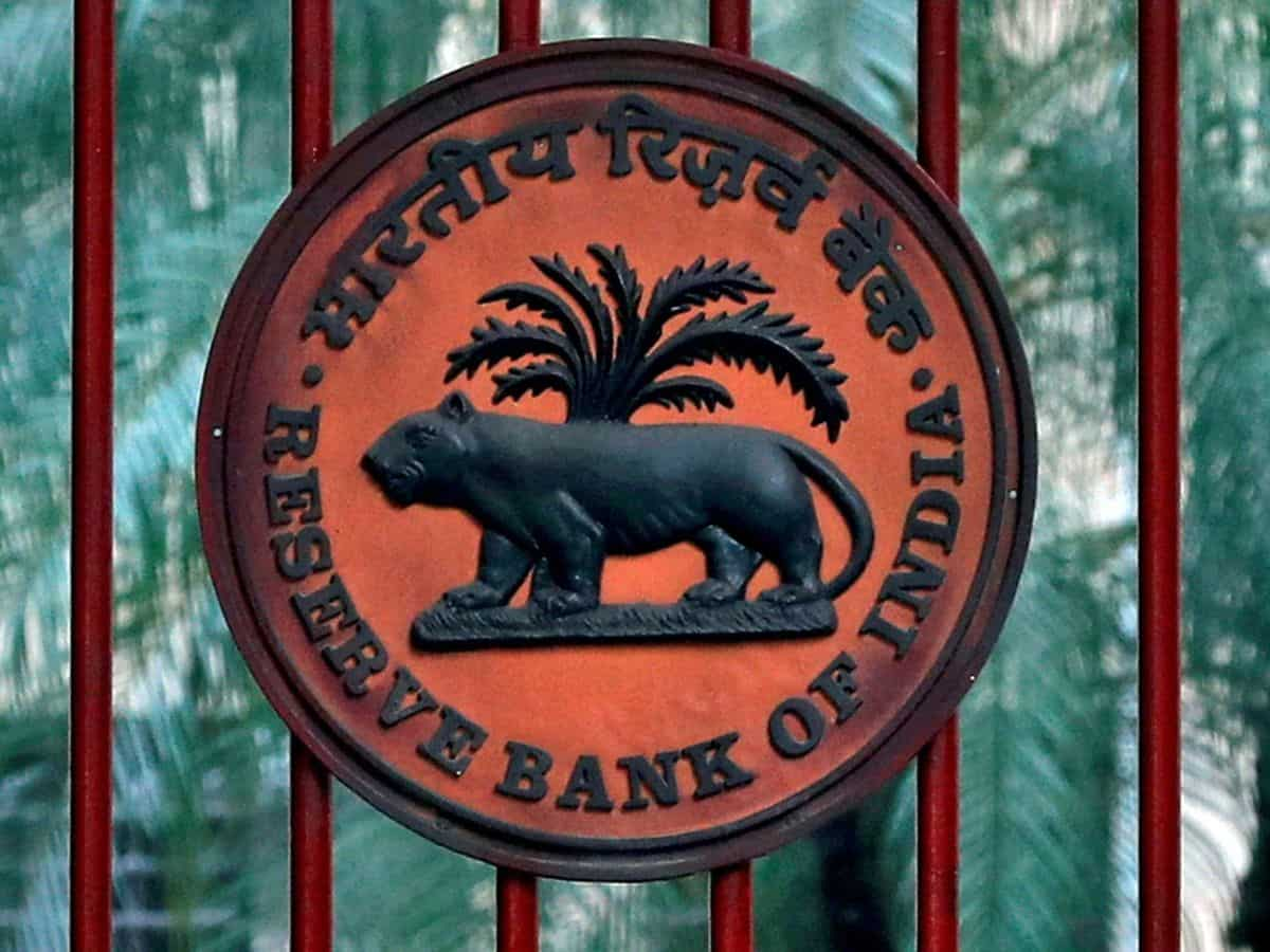 MPC Meeting: महंगाई की चिंता के बीच RBI  ब्याज दर पर लेगा ले फैसला, मिलेगी राहत या बढ़ेगा बोझ?